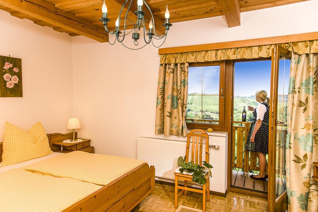Weingut- Gaestezimmer Marko ロイトシャッハ エクステリア 写真